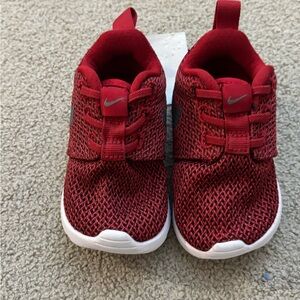 Nike Red Sneakers Modern Knit Mesh Design